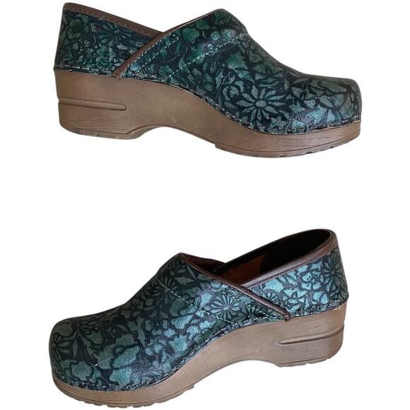 Sanita Shoes - Sanita Green Floral Leather Professional Nursing Work Clogs Women's EU 35 US 4